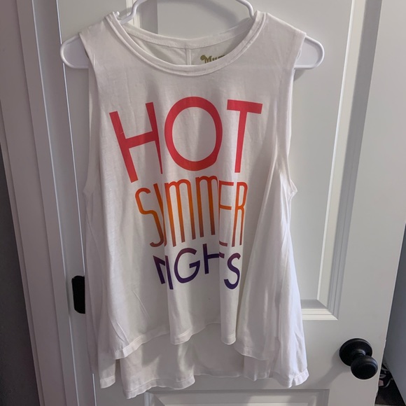 High-low Tee Tee - Picture 2 of 5